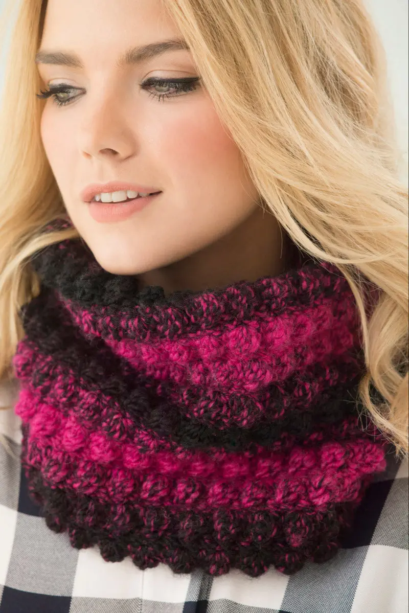 1 Ball Bobble Cowl (Crochet) 1