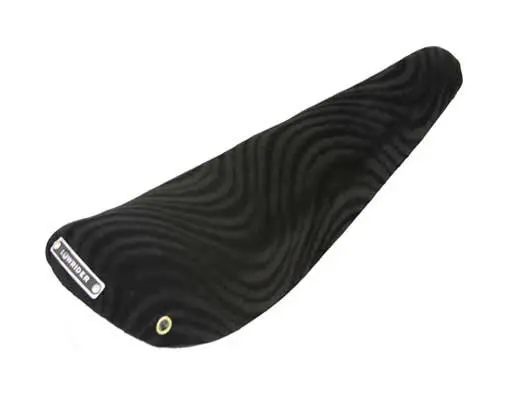 16" Banana Saddle Velour Black. 1
