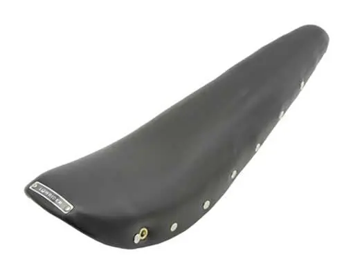 20" Banana Saddle Vinyl Eyelet Black. 1