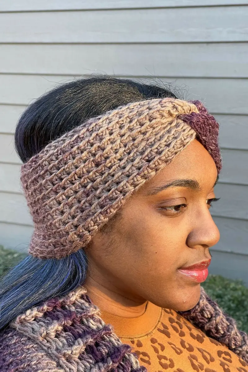 Abrazo Ear Warmer (Crochet) 2