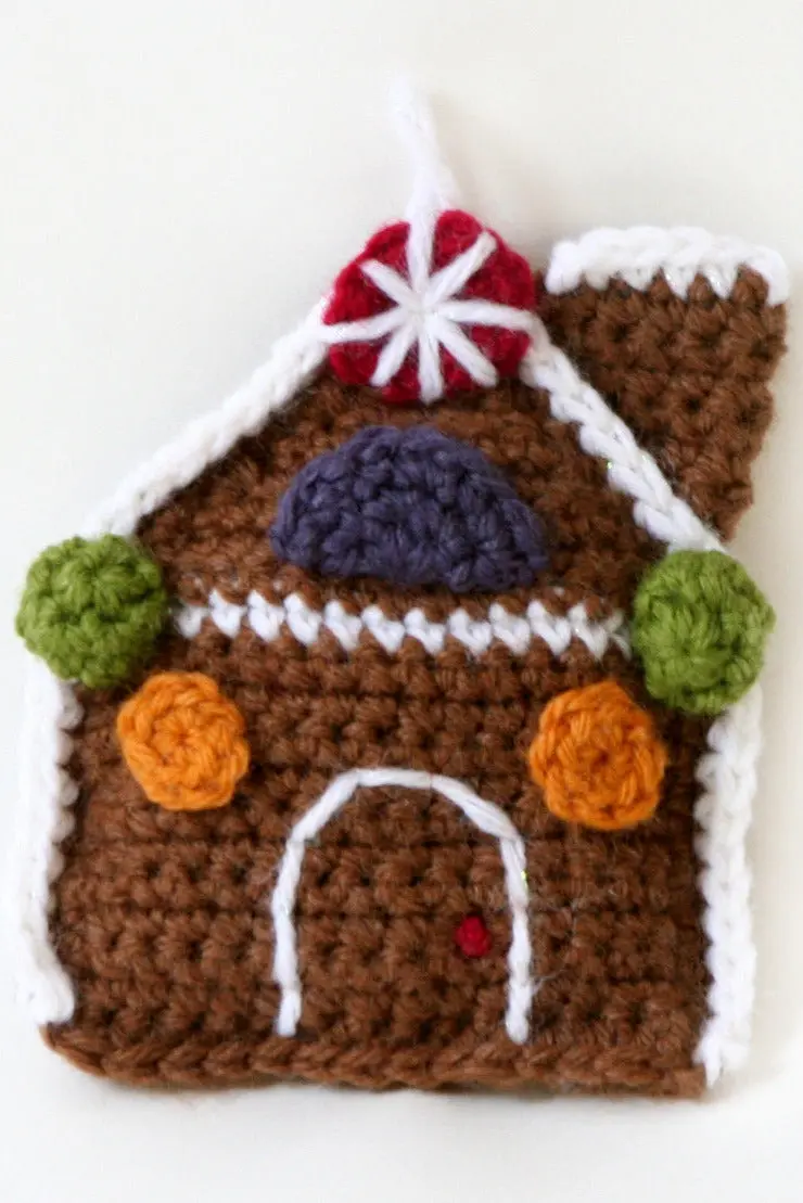 Amigurumi Gingerbread House (Crochet) 1