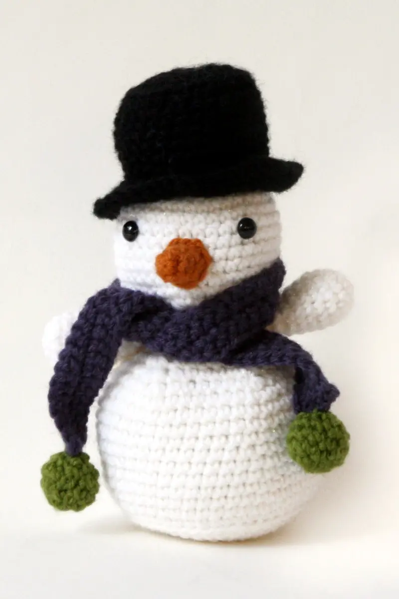 Amigurumi Snowman (Crochet) 1