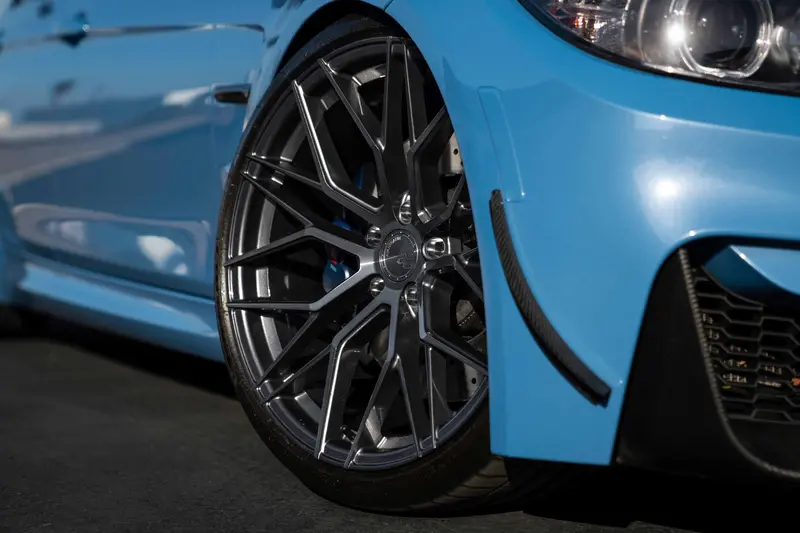 Avant Garde M520-R Dark Graphite Mallic 4