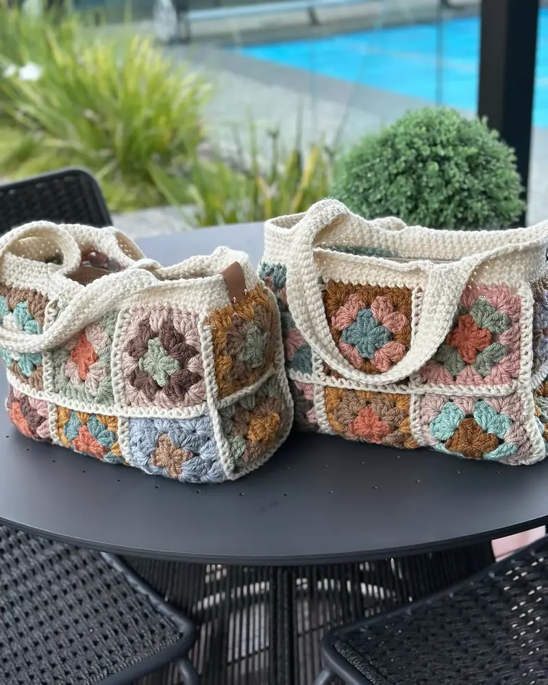 Bag Of Hue Scraps Bag (Crochet) 2