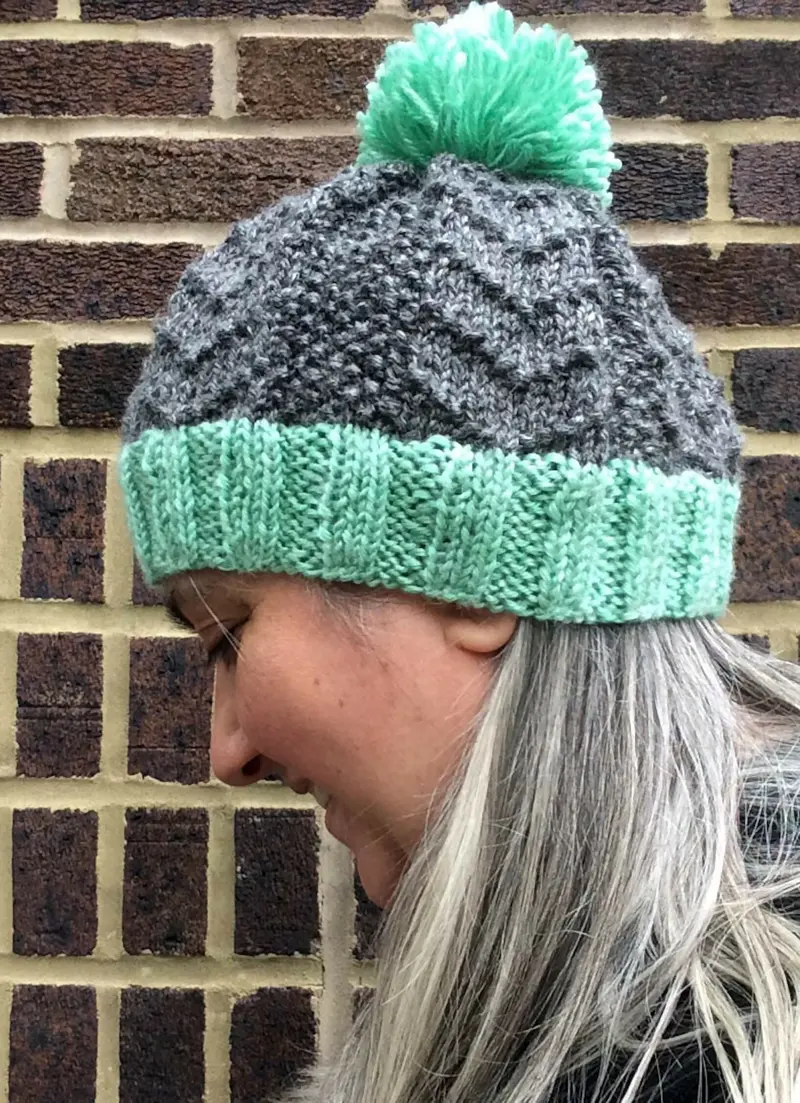 Bird Tracks Beanie (Knit) 1