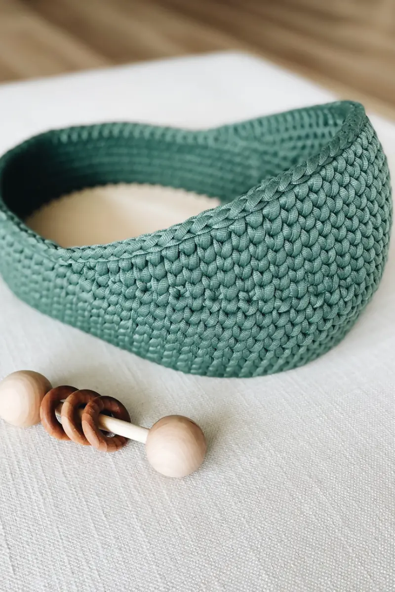 Bitty Bassinet (Crochet) 1
