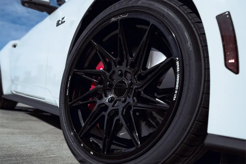 Blaque Diamond Bd-F20 Gloss Black 2