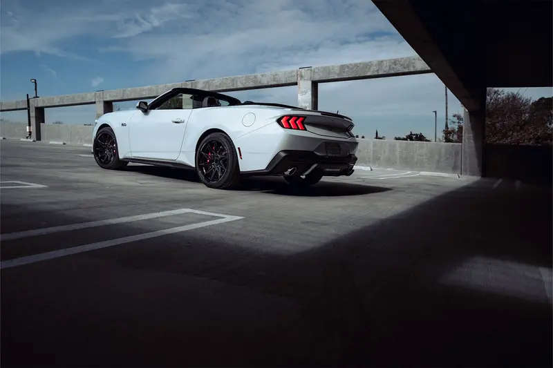 Blaque Diamond Bd-F20 Gloss Black 5