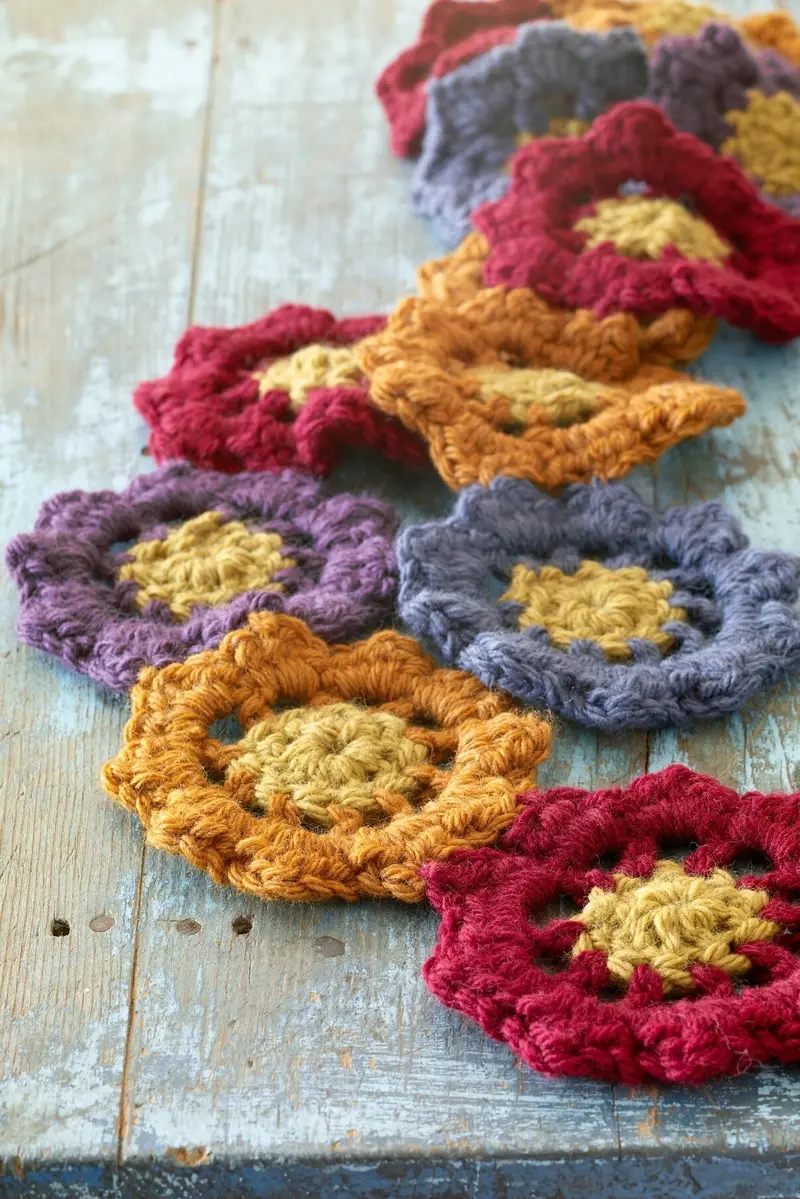 Bloom Scarf Pattern (Crochet) 1