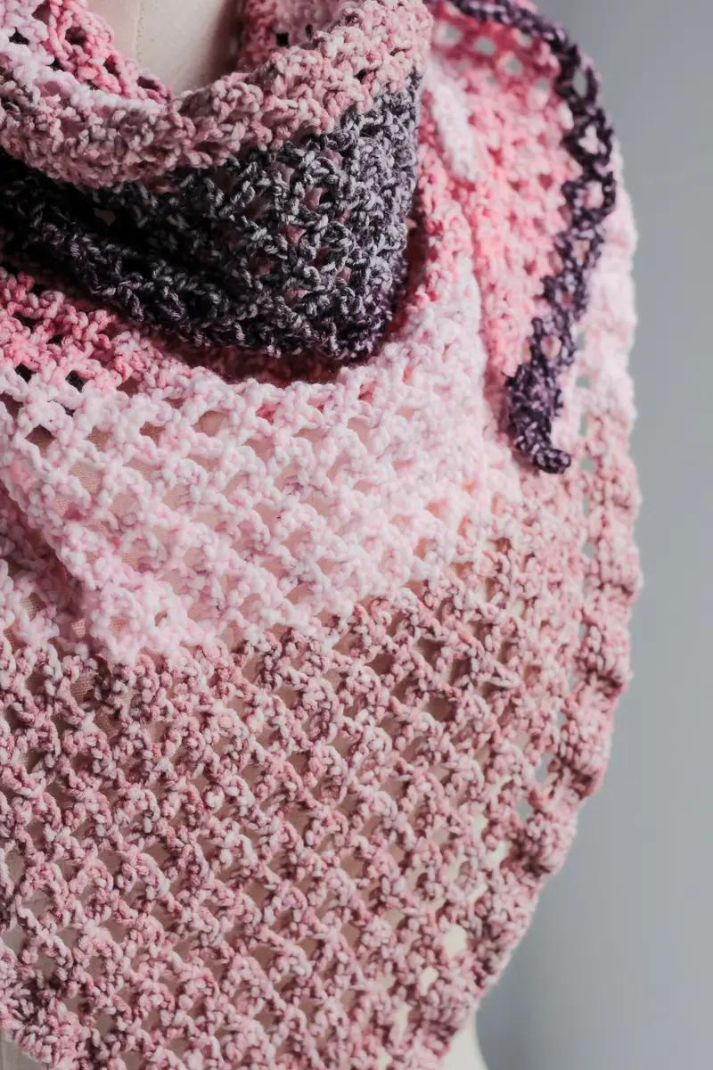 Blushing Moon Scarf (Crochet) 1