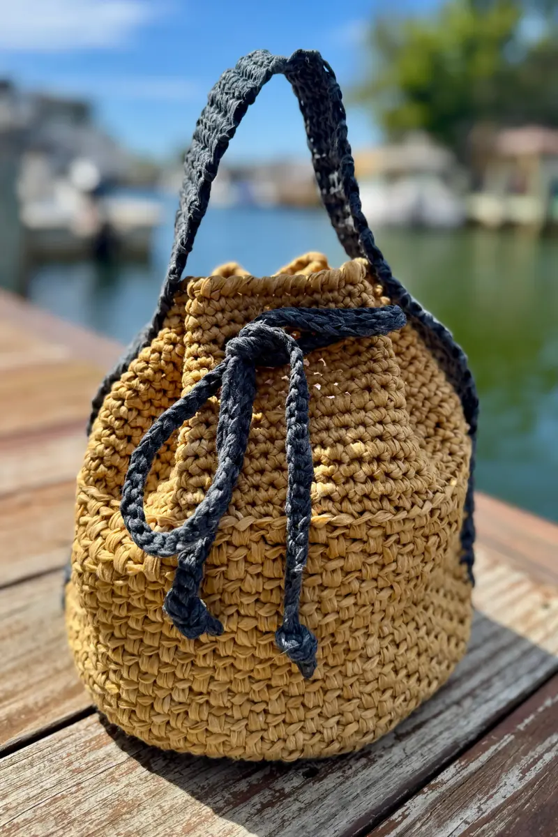 Boardwalk Cinch Tote (Crochet) 1