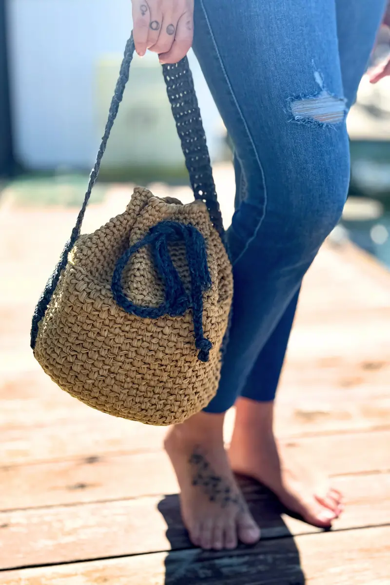 Boardwalk Cinch Tote (Crochet) 2