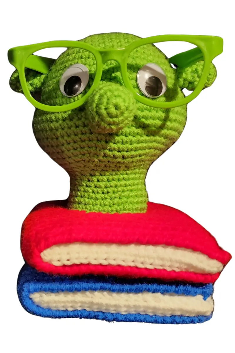 Bookworm Eyeglass Holder (Crochet) 1