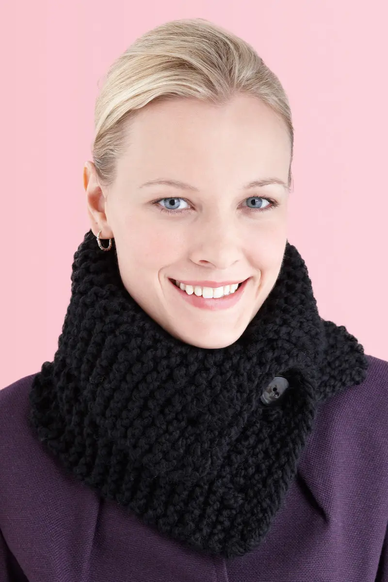 Buttoned Cowl (Knit) 1