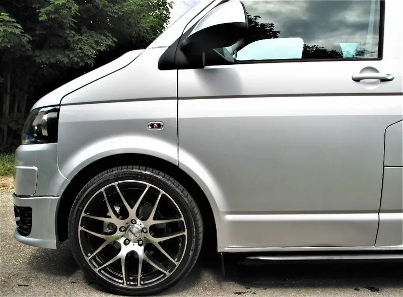 Calibre Exile-R 20" Wheel & Tyre Package (Black/Polished) 1