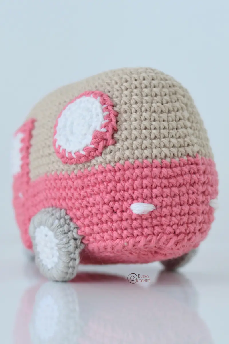 Camper Trailer (Crochet) 1