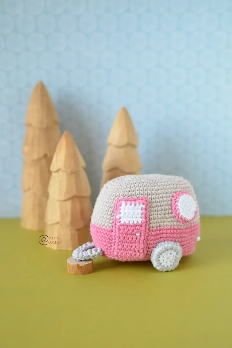 Camper Trailer (Crochet) 2