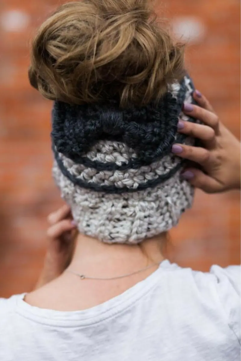 Chelsea Beehive Bun Hat (Crochet) 1