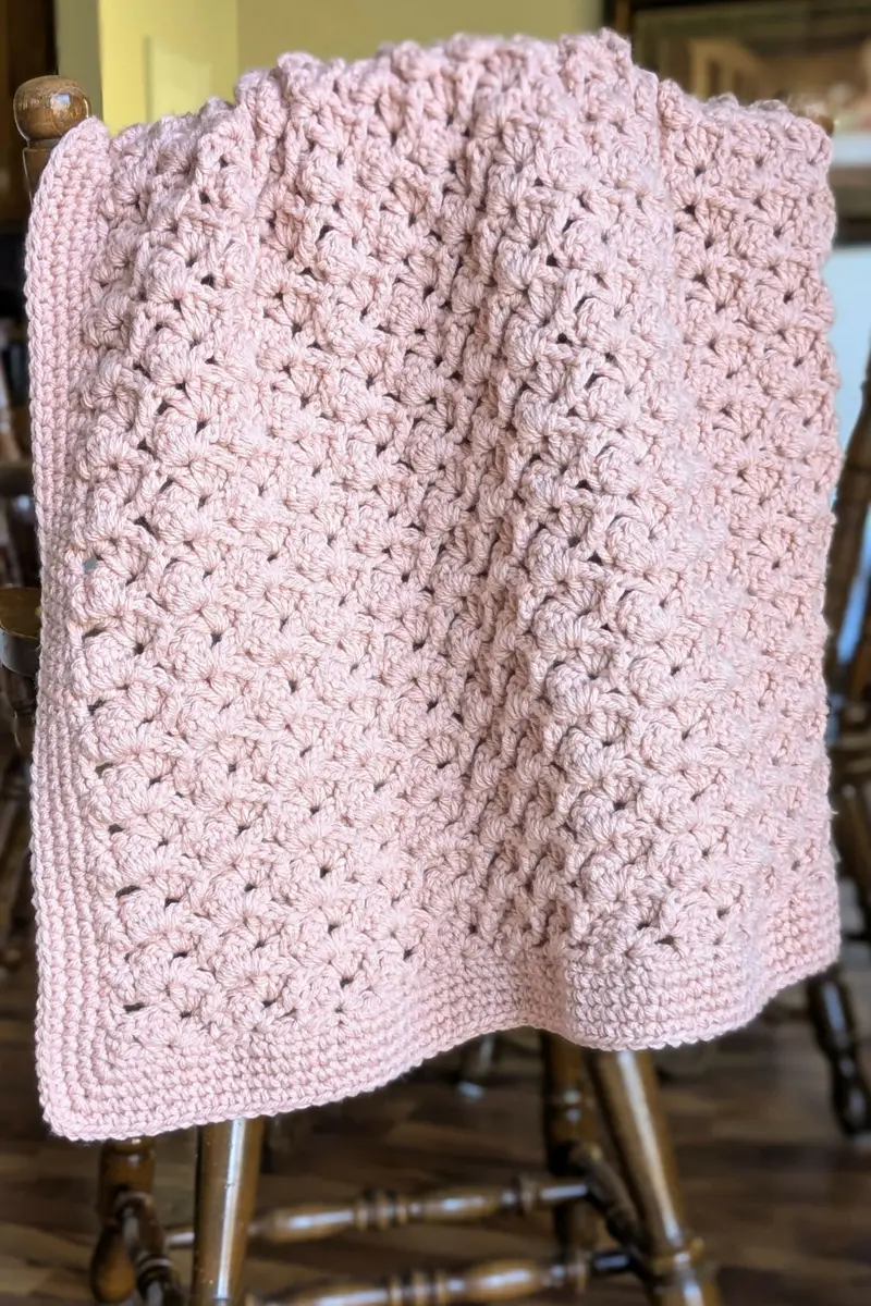 Chunky Slanted Shells Baby Blanket (Crochet) 1