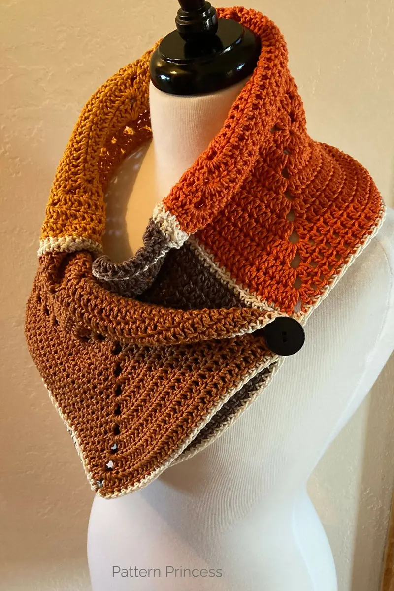 Colorful Button Cowl (Crochet) 2