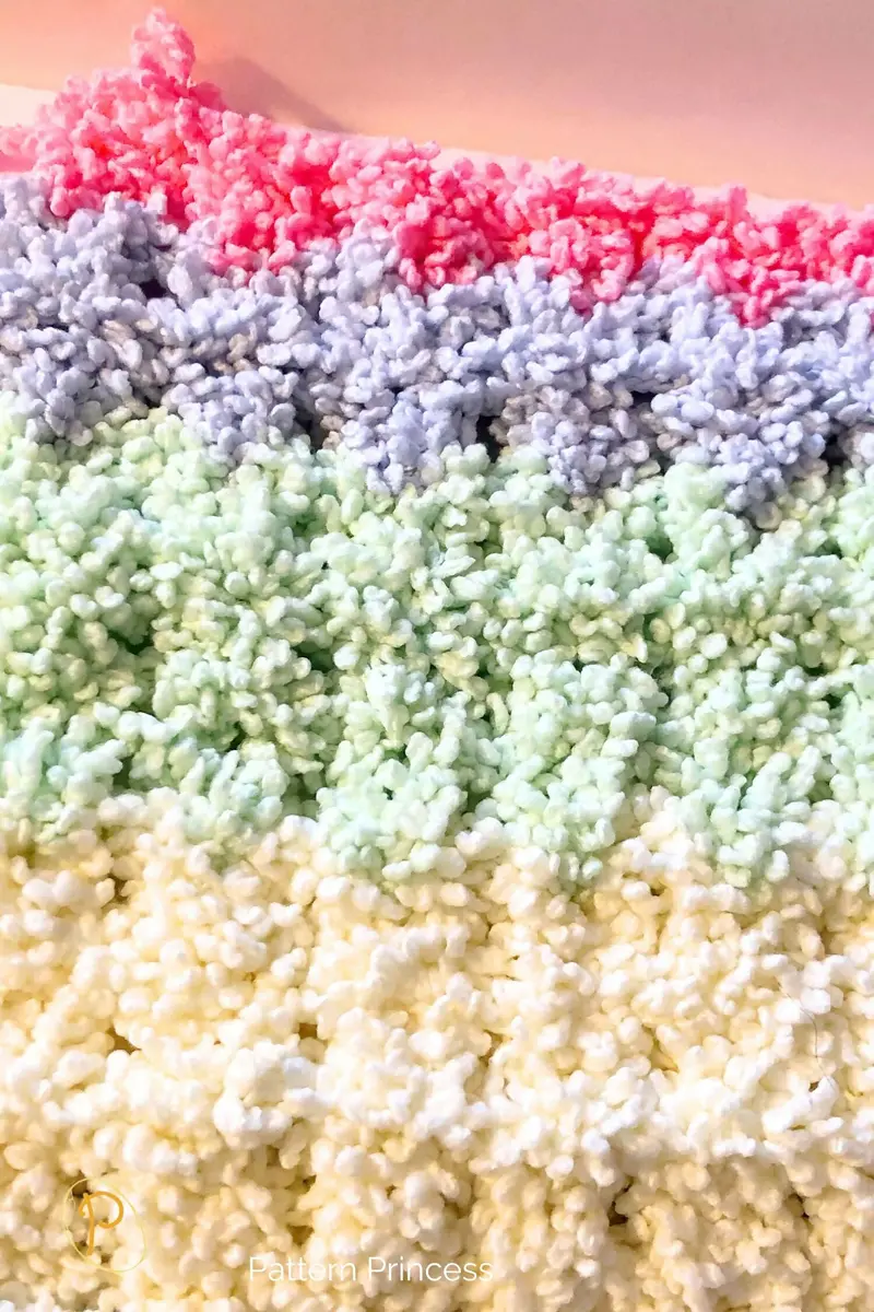 Cotton Candy Fluffy Blanket (Crochet) 1