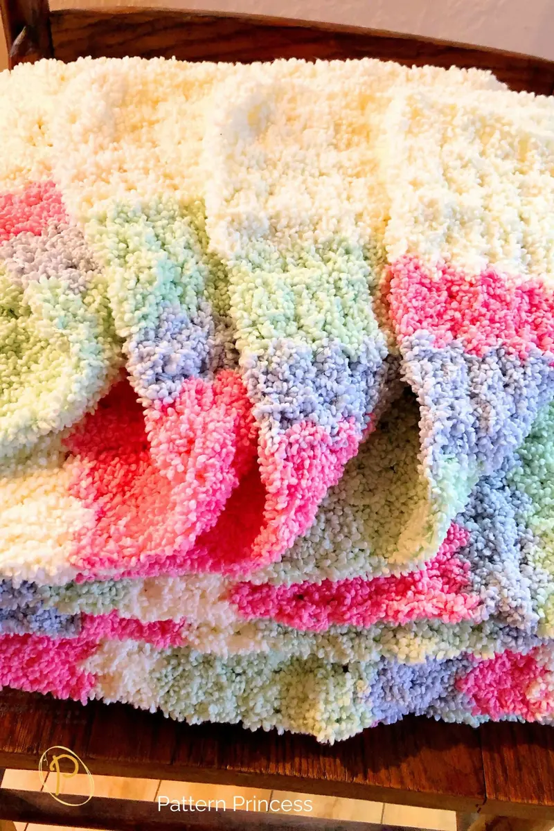 Cotton Candy Fluffy Blanket (Crochet) 2