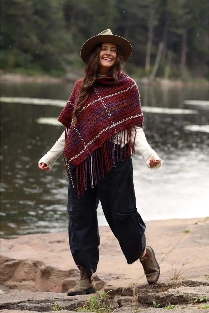 Crochet Kit - Aberdeen Plaid Poncho 1