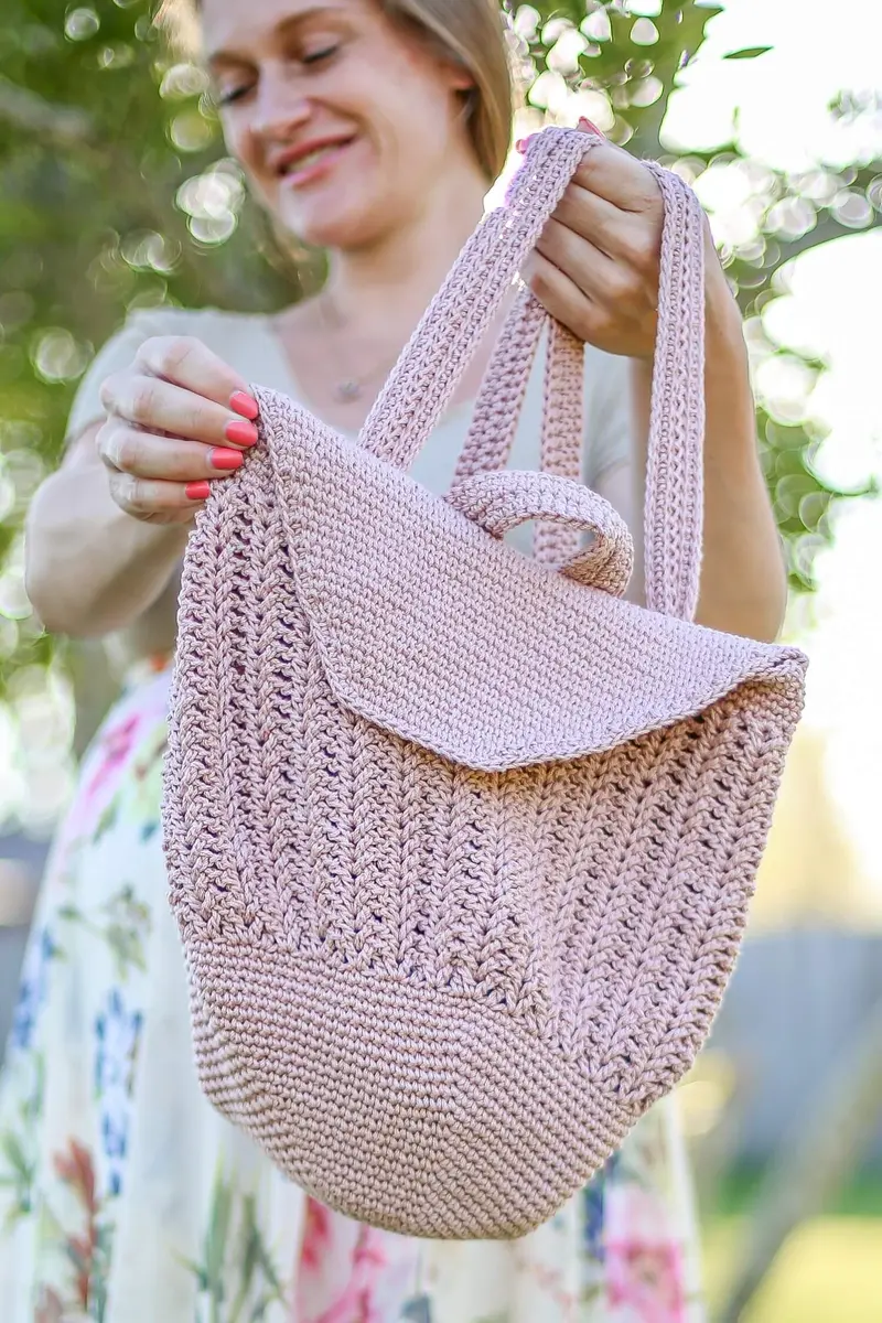 Crochet Kit - Acorn Basket Backpack 1