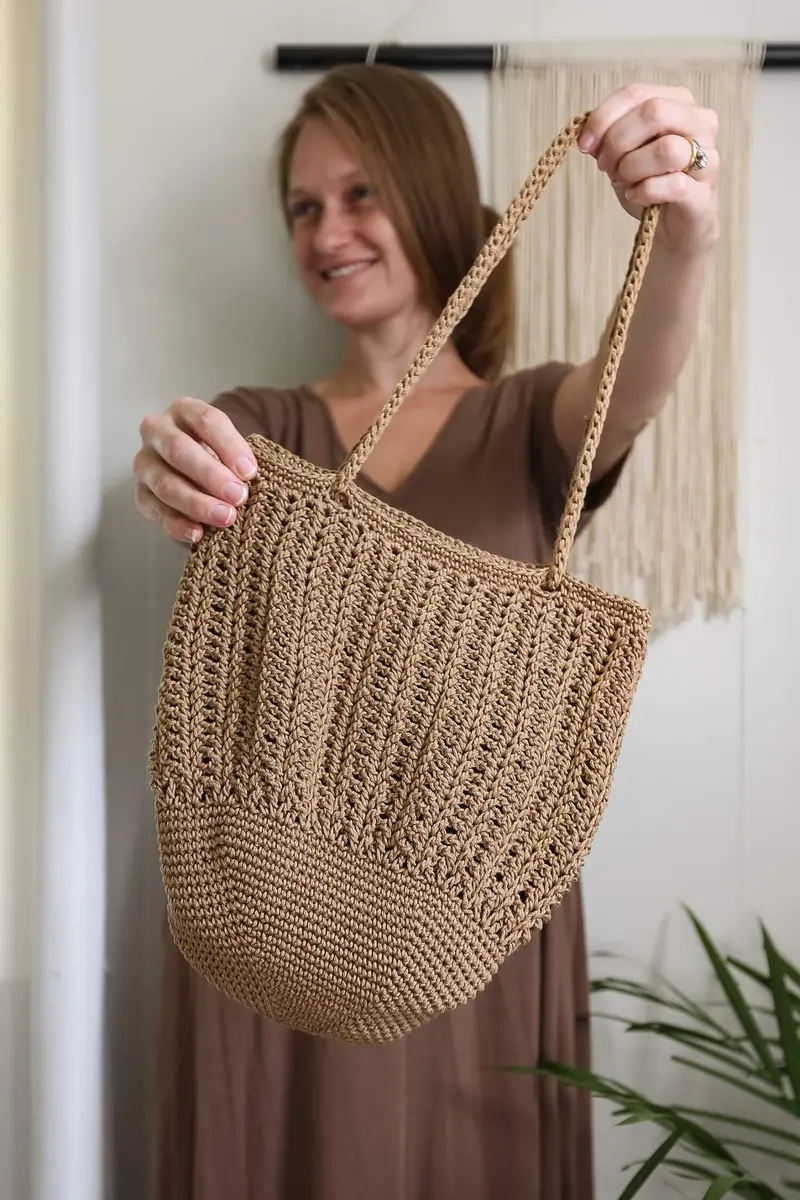 Crochet Kit - Acorn Basket Satchel 1