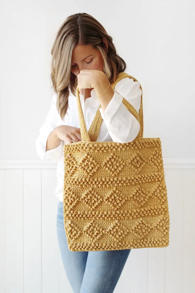 Crochet Kit - Adilyn Bag / Pillow 1