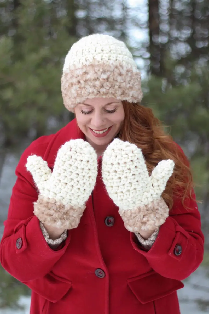 Crochet Kit - Anastasia Hat & Mittens 1