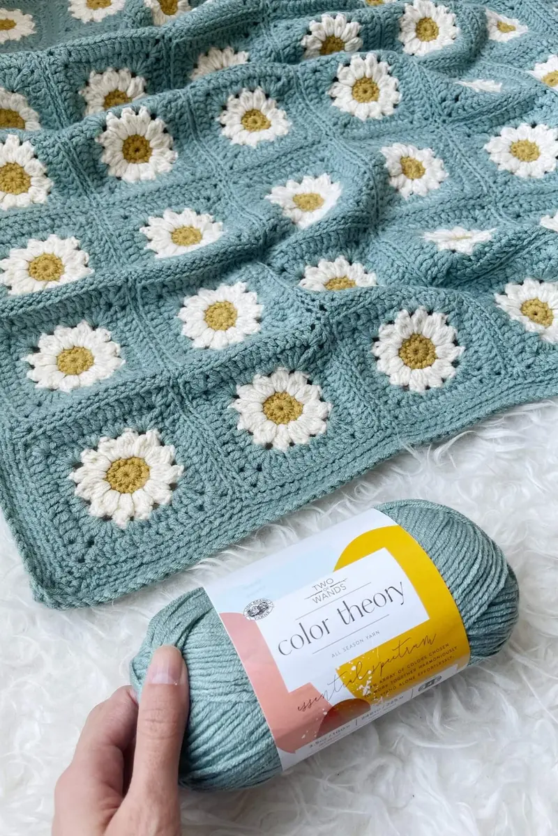 Crochet Kit - Baby Cozy Days Daisy Blanket 1