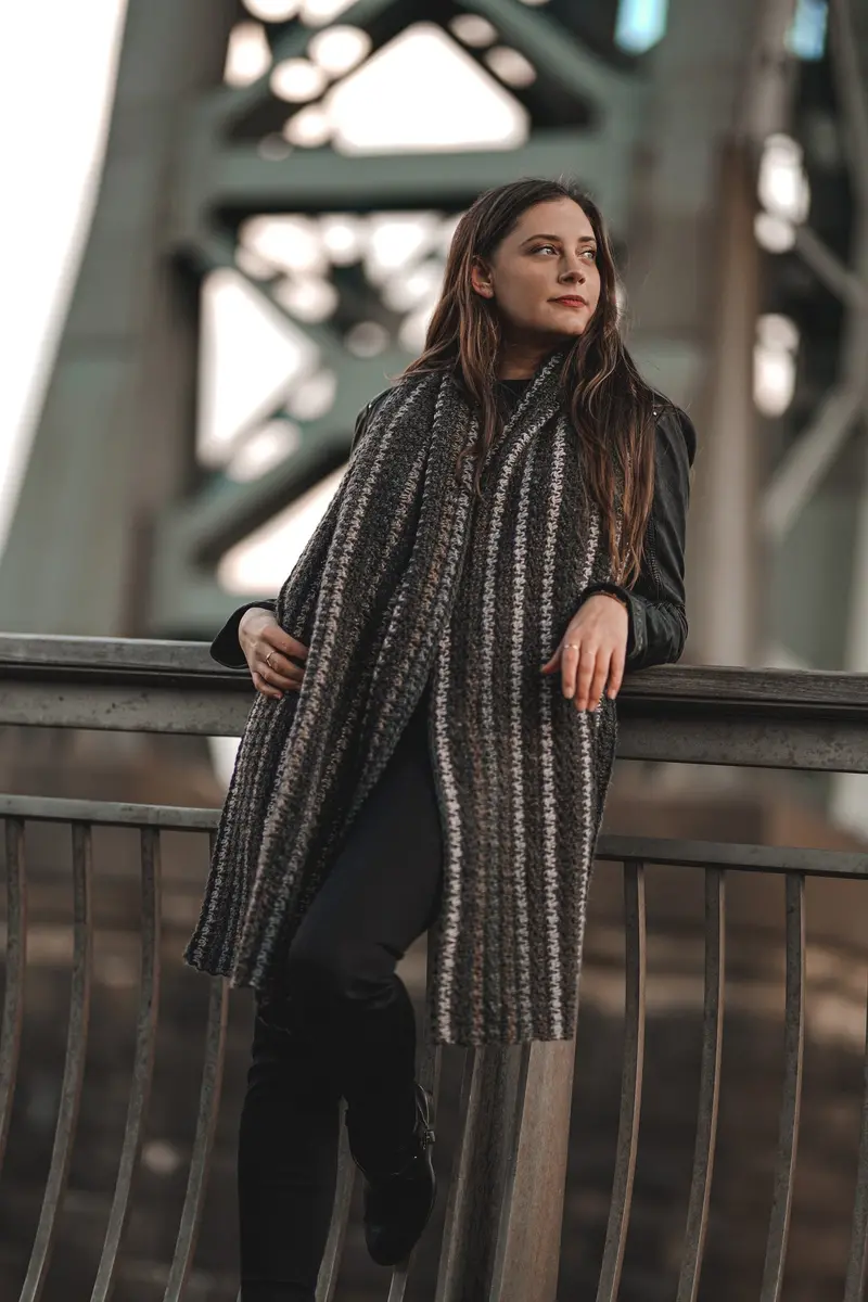 Crochet Kit - Bernard Houndstooth Scarf 1