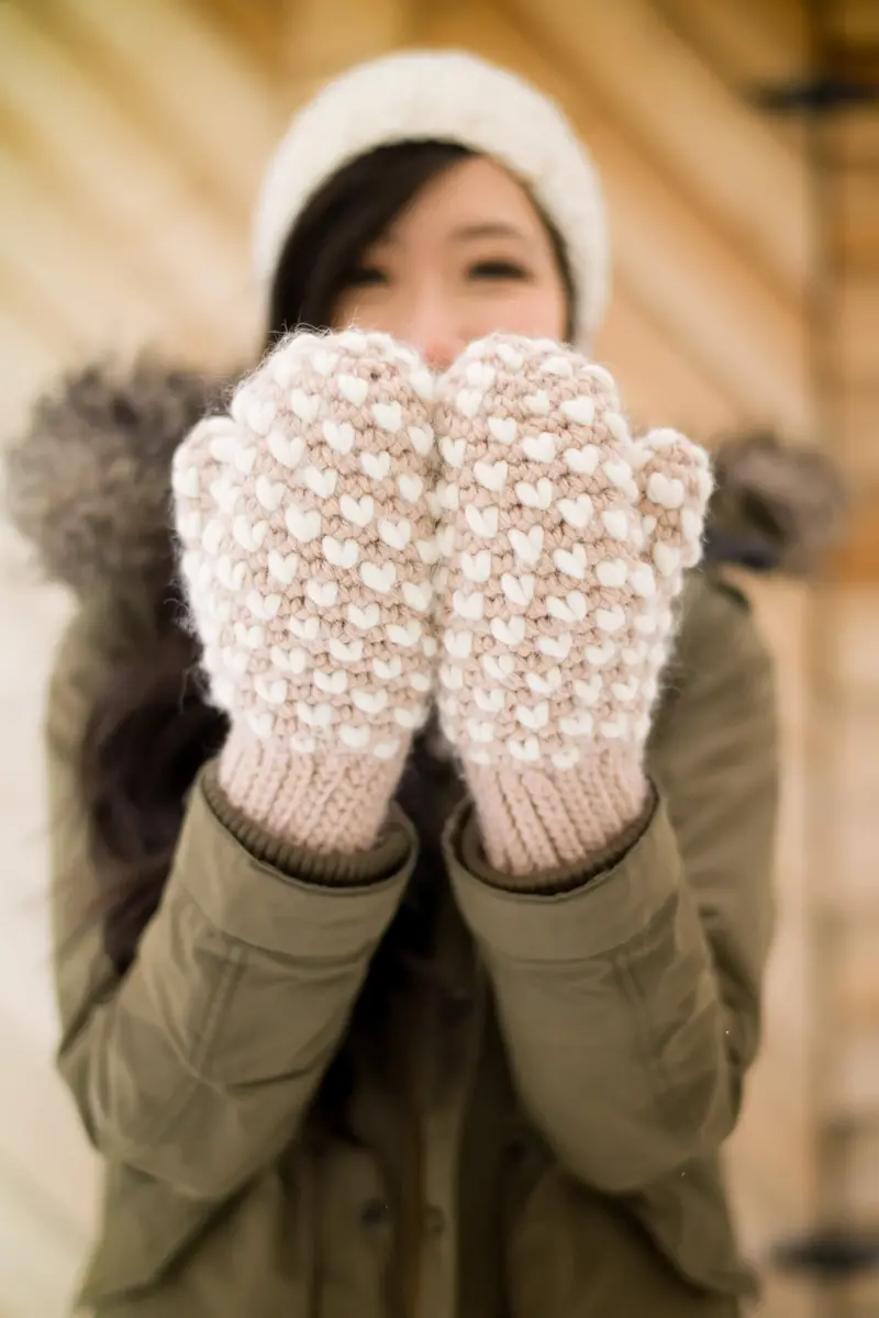 Crochet Kit - Bulky Crochet Thrummed Mittens 1