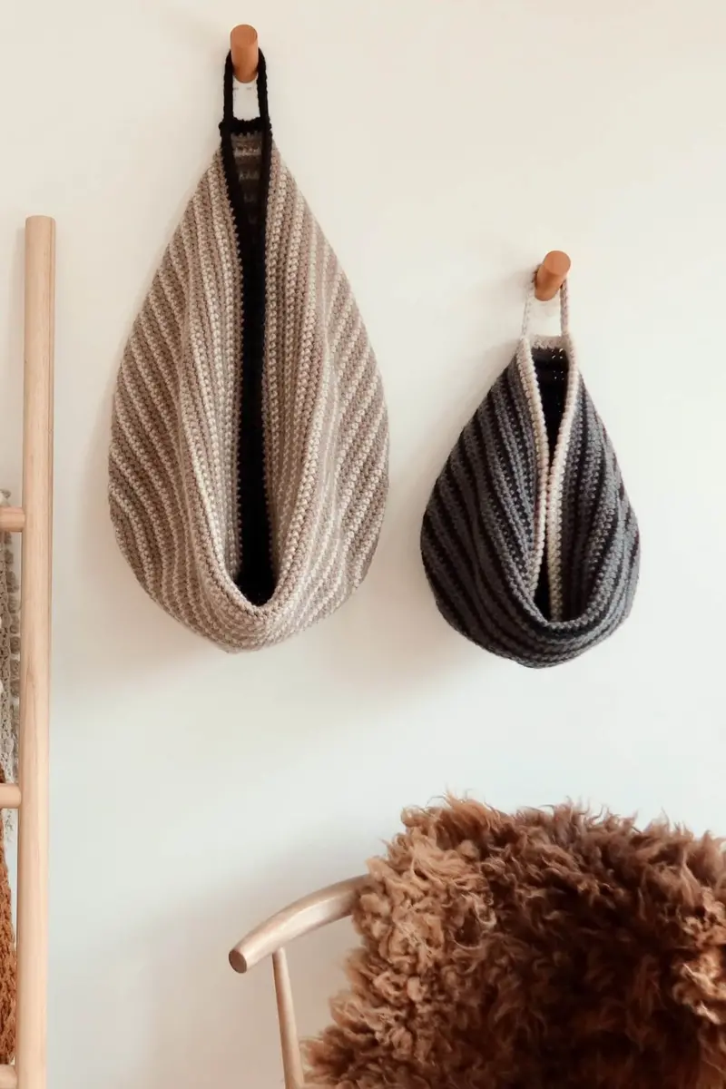 Crochet Kit - Bulky Slouchy Hanging Baskets 1