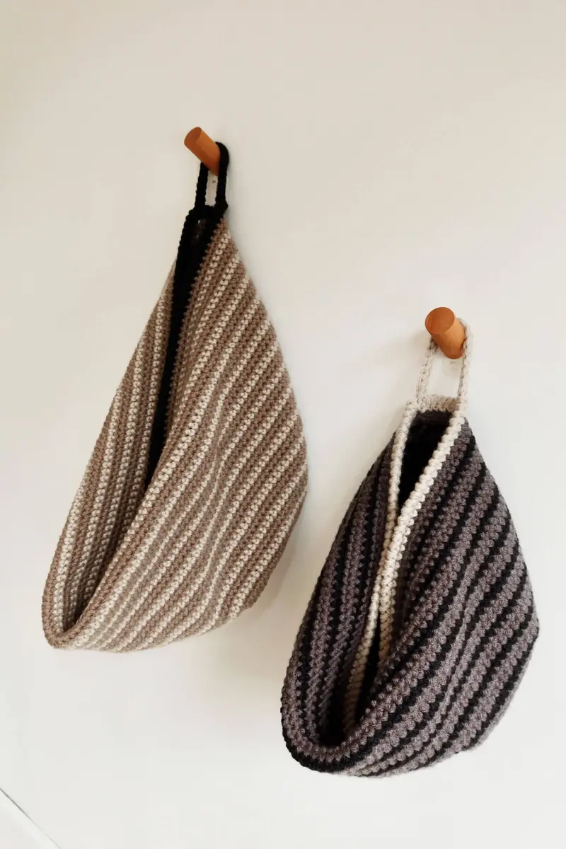 Crochet Kit - Bulky Slouchy Hanging Baskets 2
