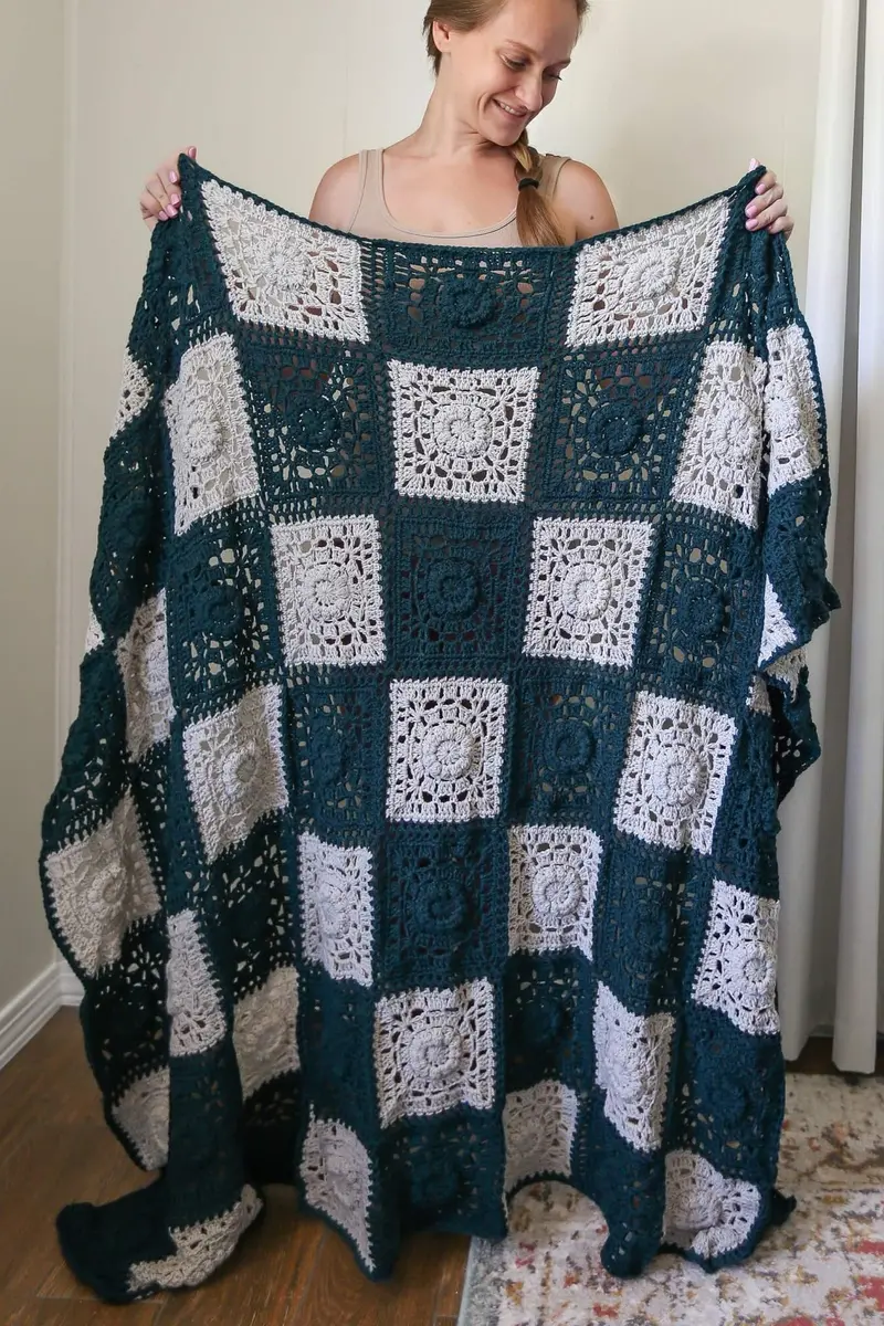 Crochet Kit - Button Blanket 1