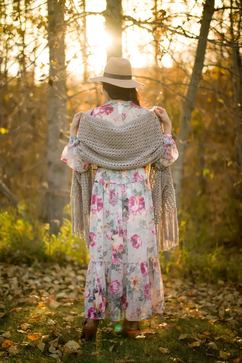 Crochet Kit - Calla Lily Pocket Shawl 2