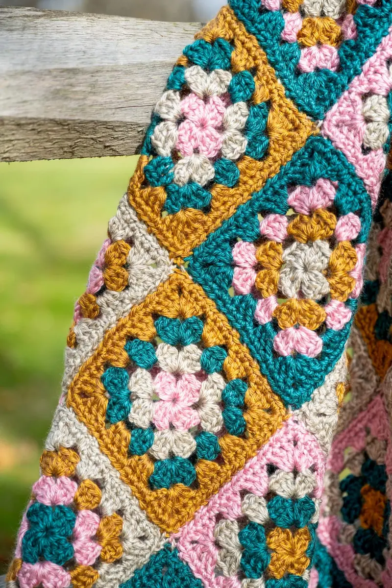 Crochet Kit - Calm Colors Granny Afghan 2