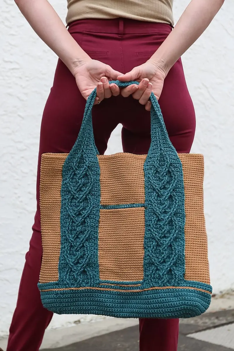 Crochet Kit - Carey Cabled Carryall 1