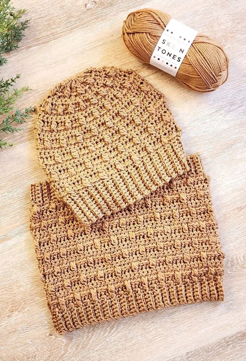 Crochet Kit - Cedar Lodge Beanie And Cowl 1