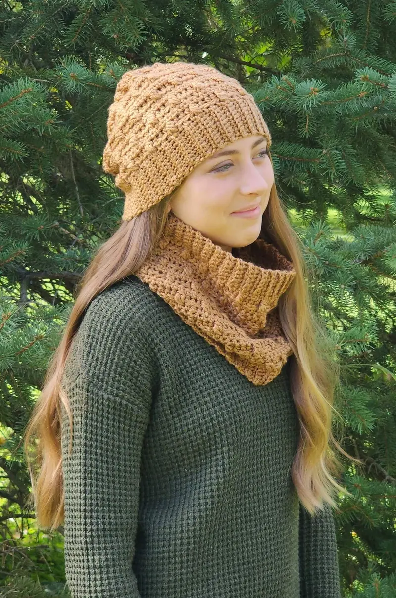 Crochet Kit - Cedar Lodge Beanie And Cowl 2