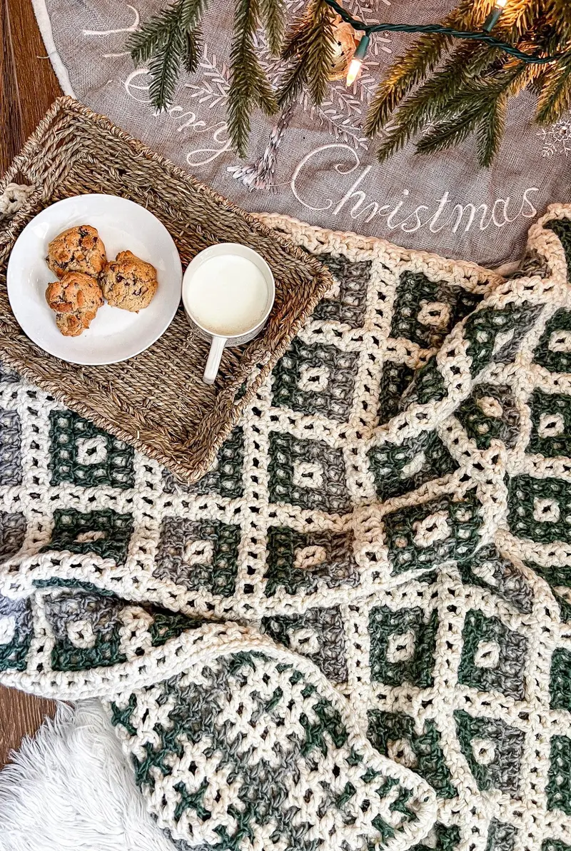 Crochet Kit - Checkered Christmas Blanket 1