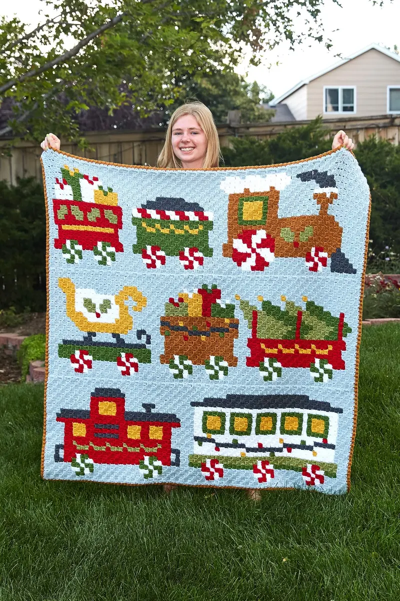 Crochet Kit - Christmas Train Throw 1