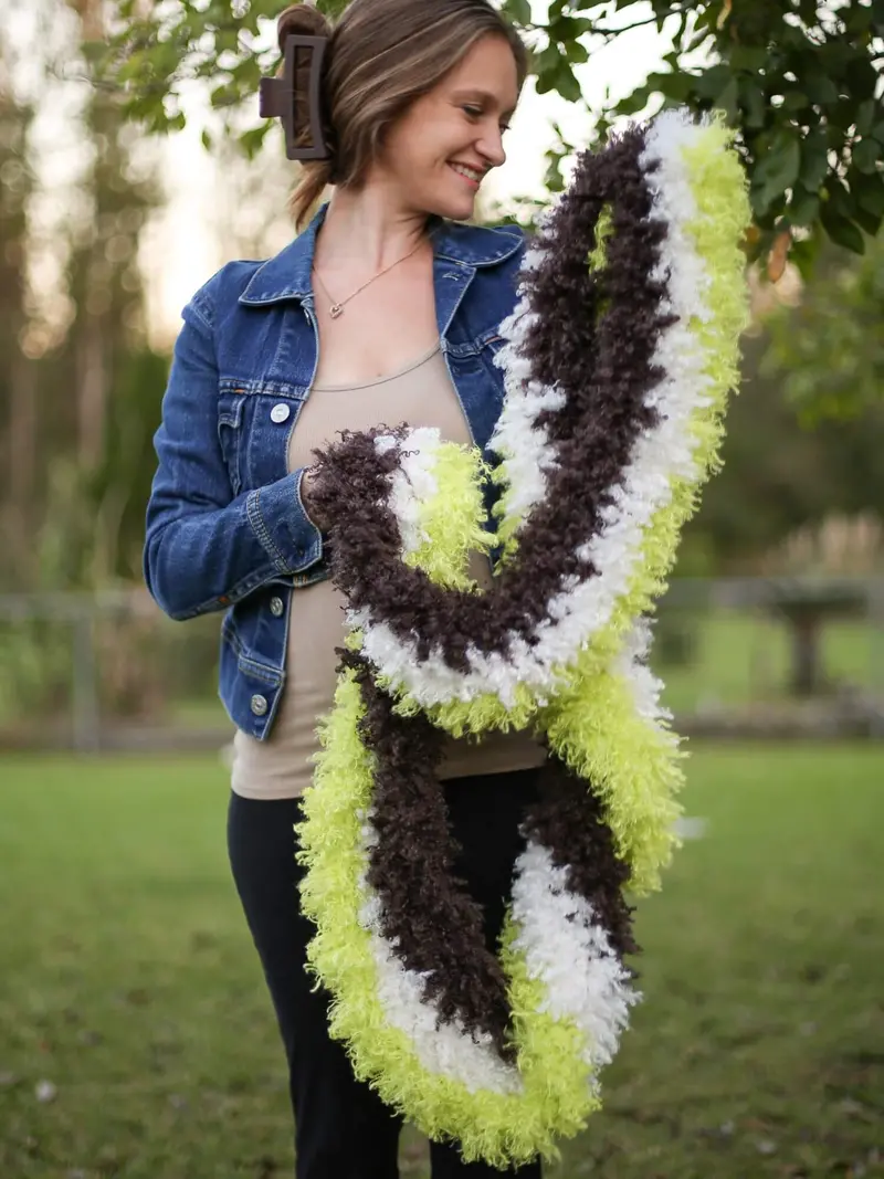 Crochet Kit - Circle Boa Scarf 2