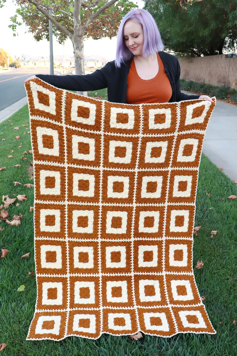 Crochet Kit - Concentric Squares Throw 1