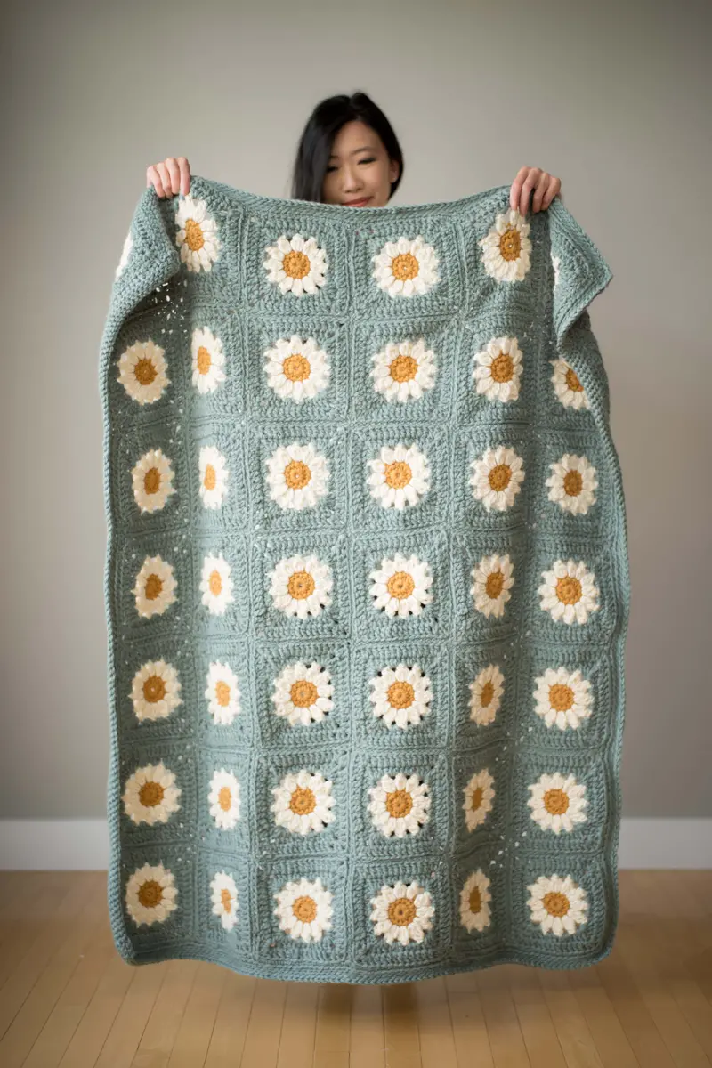 Crochet Kit - Cozy Days Daisy Blanket 1