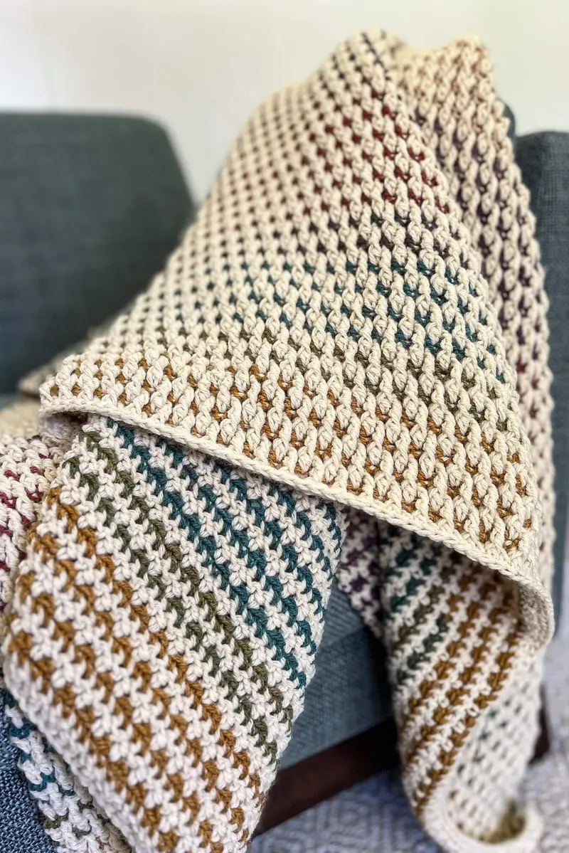 Crochet Kit - Cozy Gradient Throw Blanket 1