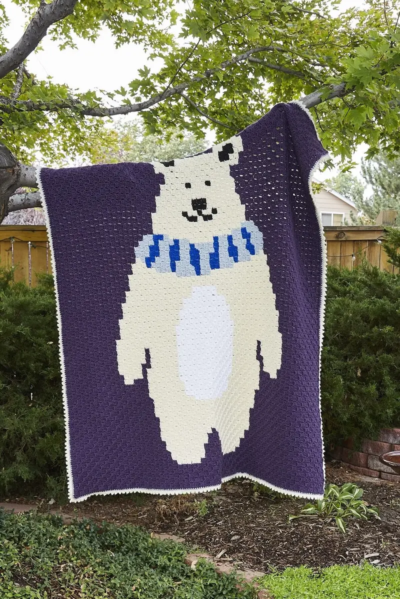 Crochet Kit - Cozy Polar Bear Afghan 1