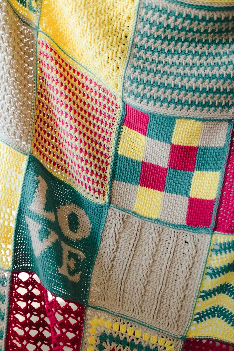Crochet Kit - Crochet Amour Sampler 2